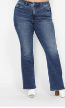 Load image into Gallery viewer, Judy Blue High Rise Tummy Control Embroidered Pocket Bootcut