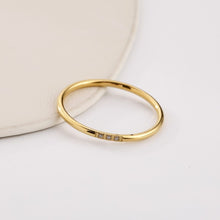 Load image into Gallery viewer, Dainty Three CZ Ring