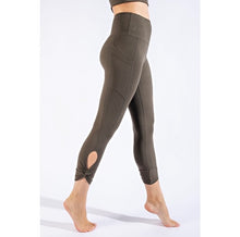 Load image into Gallery viewer, Buttery Soft Keyhole Capri Leggings