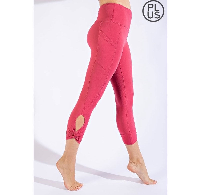 Buttery Soft Keyhole Capri Leggings